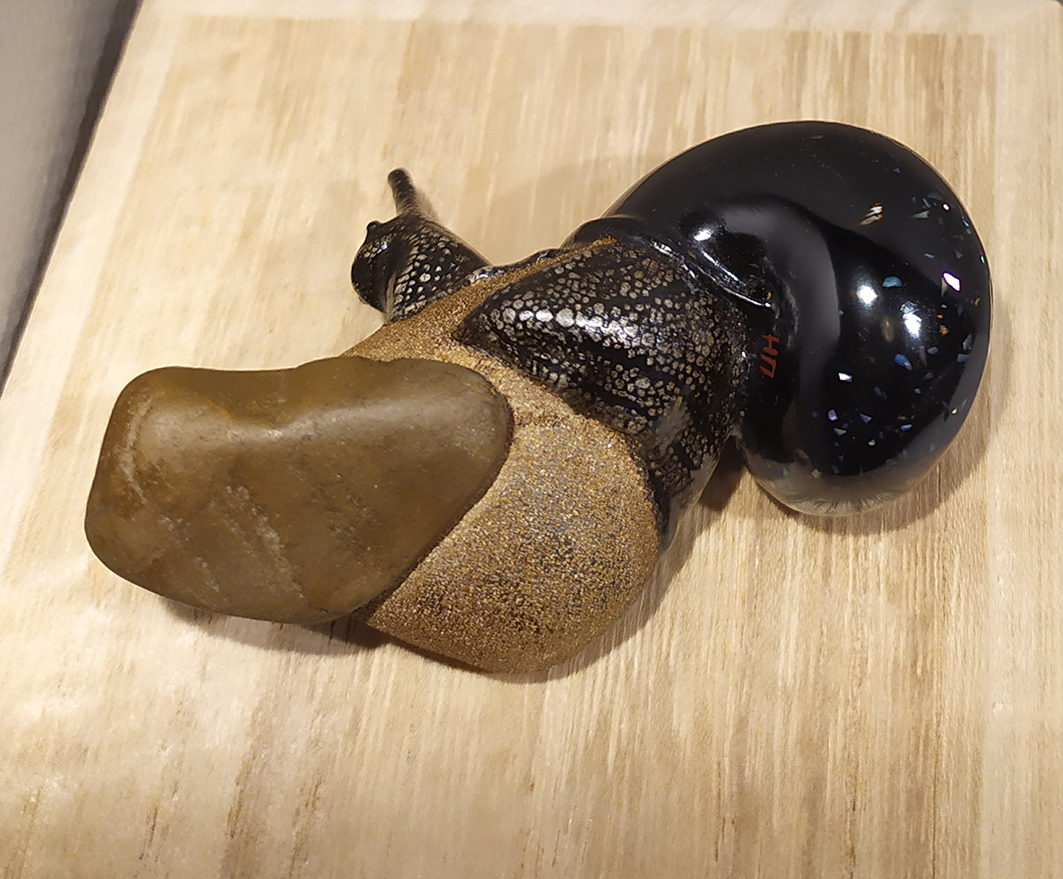 Snail and dew drop 09